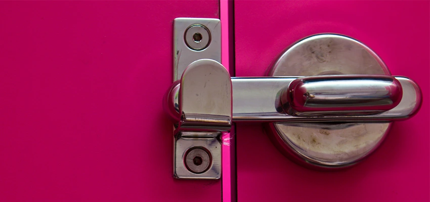 Childproof Gate Lock in Pittsburg, California