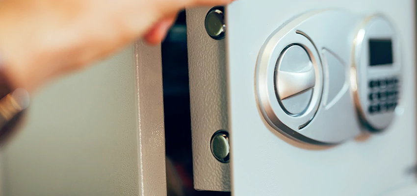 Fingerprint Safe Openers in Pittsburg, CA